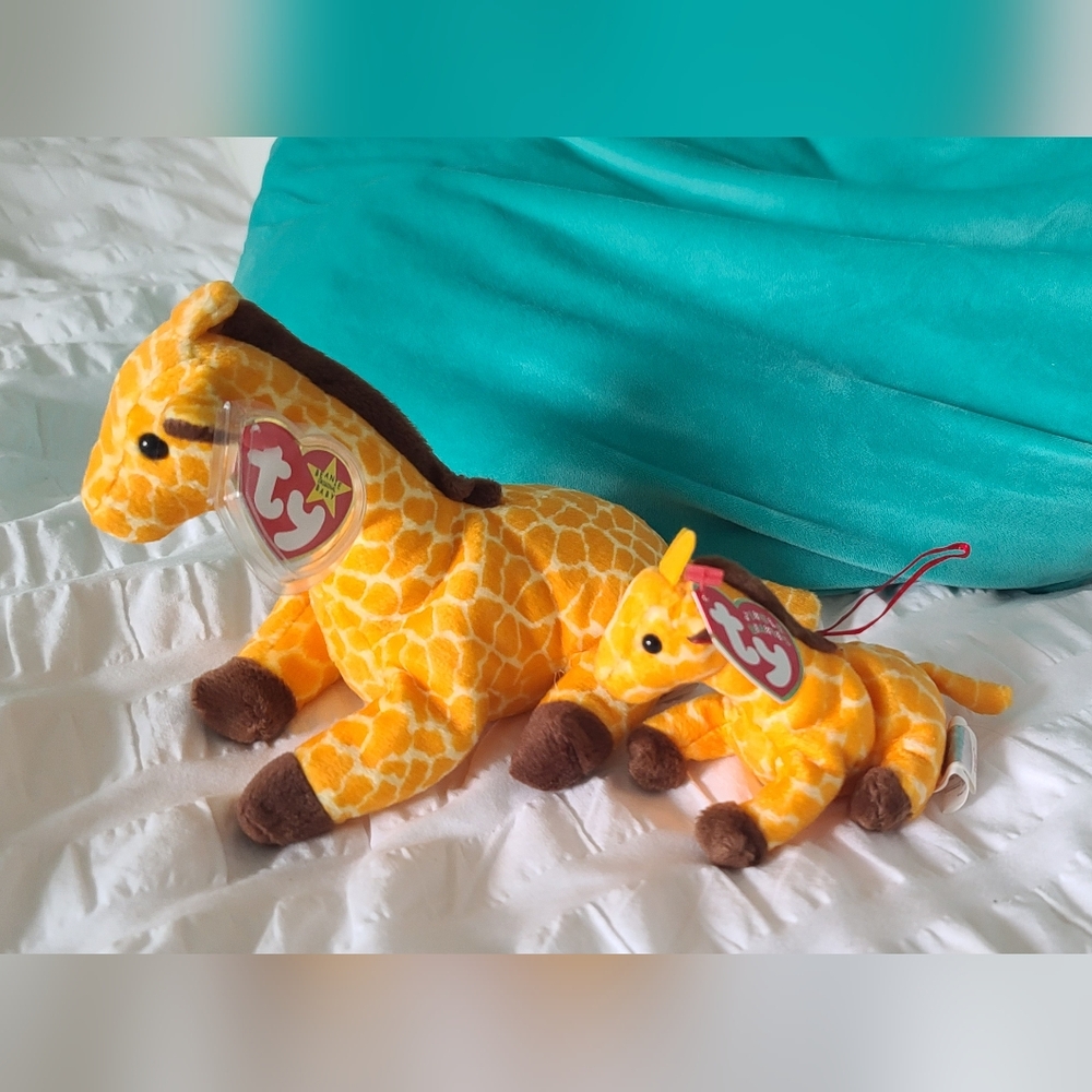 Ty Giraffe Plush Toy Teenie Beanie or Beanie Baby - Yellow and Brown
